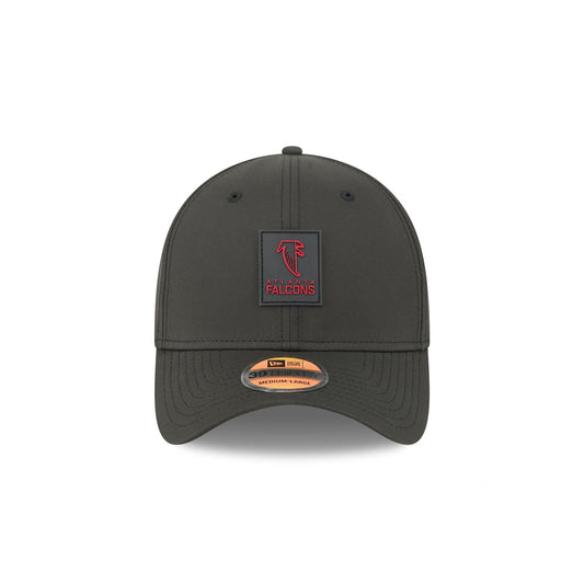 Atlanta Falcons 2025 Sideline Hot Weather Historic 39THIRTY Stretch Fit Hat