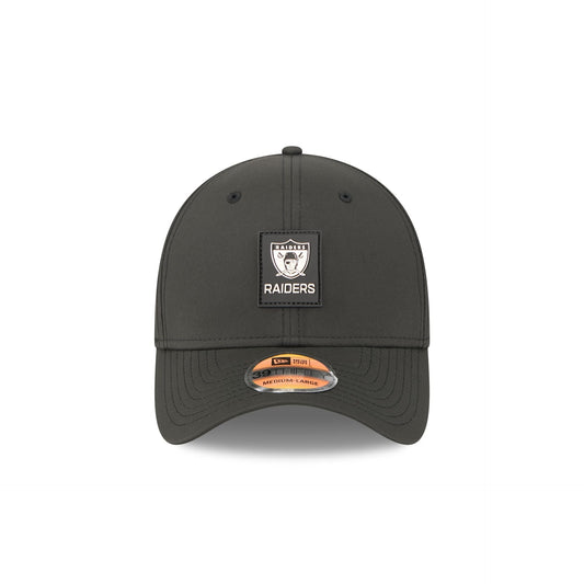 Las Vegas Raiders 2025 Sideline Hot Weather Historic 39THIRTY Stretch Fit Hat
