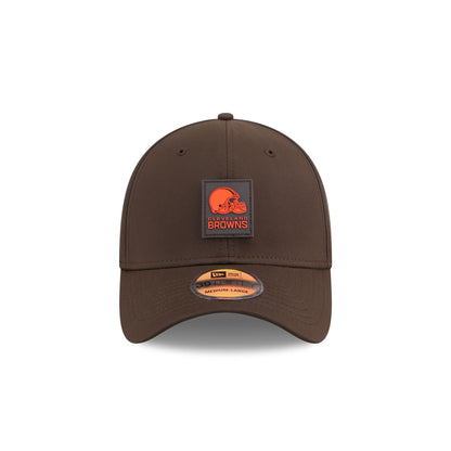 Cleveland Browns 2025 Sideline Hot Weather 39THIRTY Stretch Fit Hat