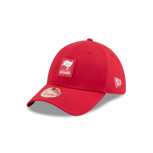 Tampa Bay Buccaneers 2025 Sideline Hot Weather 39THIRTY Stretch Fit Hat