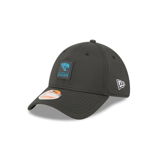 Jacksonville Jaguars 2025 Sideline Hot Weather Black 39THIRTY Stretch Fit Hat