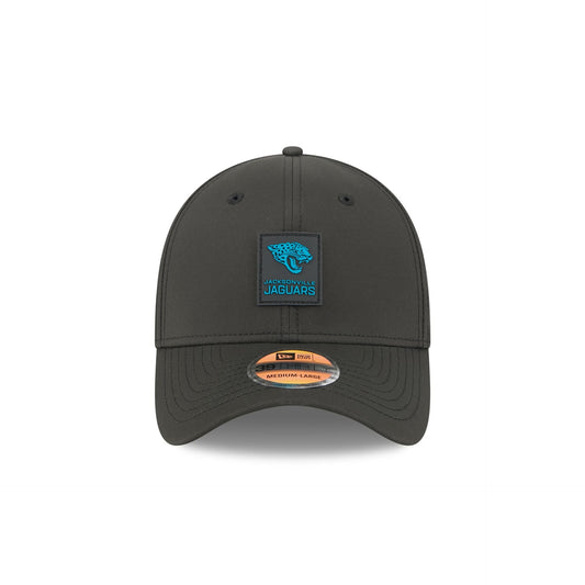 Jacksonville Jaguars 2025 Sideline Hot Weather Black 39THIRTY Stretch Fit Hat
