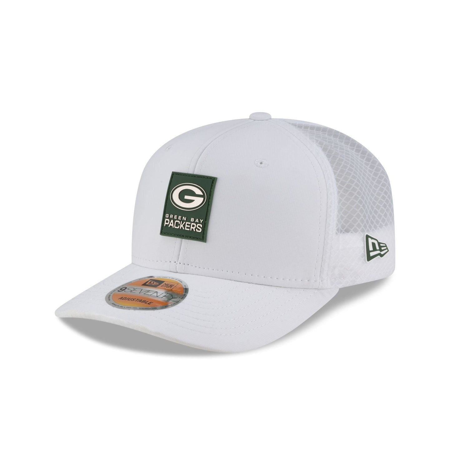Green Bay Packers 2025 Sideline Hot Weather White 9SEVENTY Trucker Hat