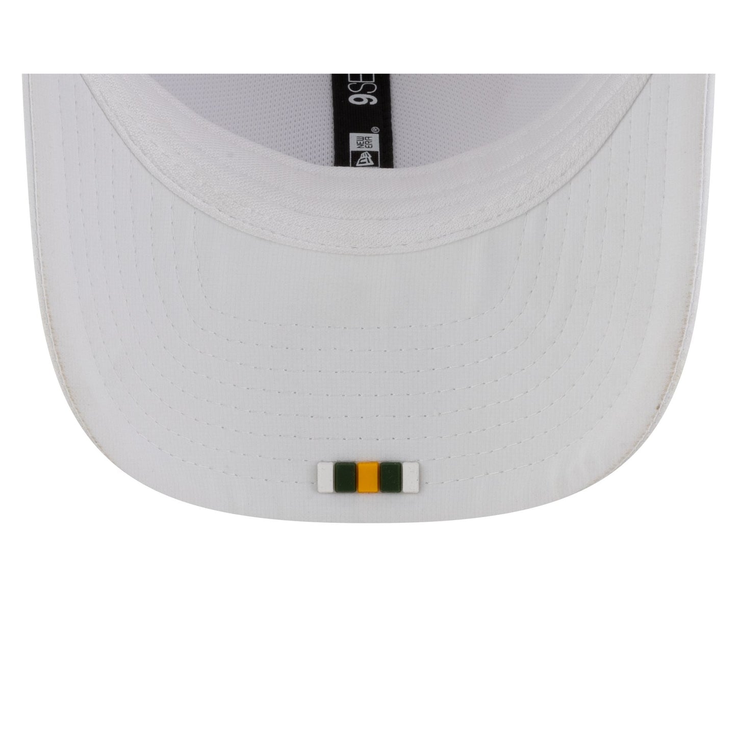Green Bay Packers 2025 Sideline Hot Weather White 9SEVENTY Trucker Hat
